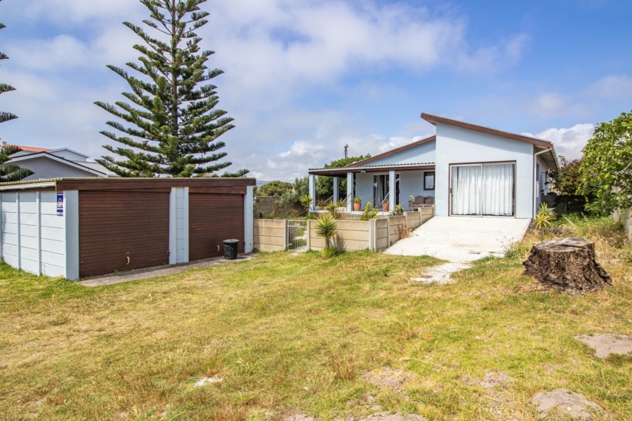 3 Bedroom Property for Sale in De Kelders Western Cape